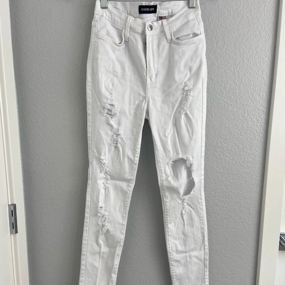 Fashion Nova White Distressed Jeans - Picture 1 of 8